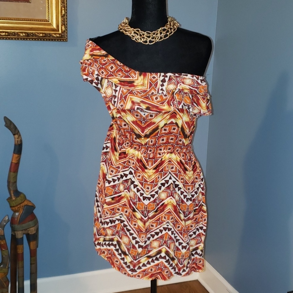 Dress - Picture 2 of 5